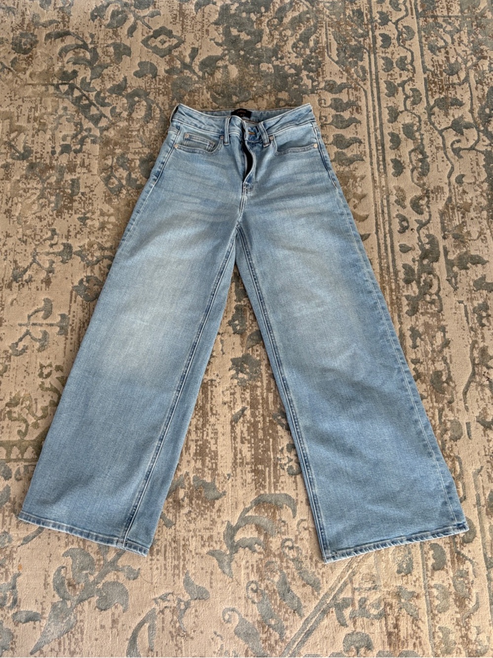 Quince Bella Stretch wide leg Women jeans 25/28 Frosted blue NWOT
